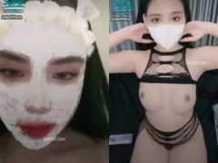 Idol Show Hàng Dùng Móng Tay Khều Khều Cái Lồn Dâm
