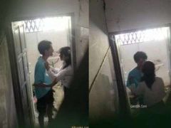 Học Sinh Rủ Nhau Đi Đụ Trong Nhà Hoang Cho Đỡ Tốn Tiền