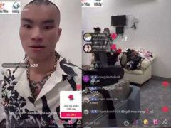 Chơi Vợ Long 9 Ngón Trên Livestream Khoe Hàng