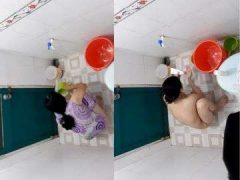 Em Vợ Tắm Rửa Bị Anh Rể Nhìn Lén