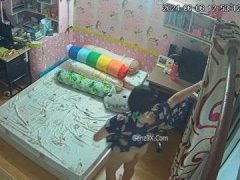 Gái Xinh Thay Đồ Bị Quay Lén Rồi Tung Lên Mạng