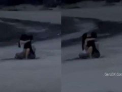 Cặp Tình Nhân Trẻ Dẫn Nhau Ra Biển Làm Tình Để Sướng